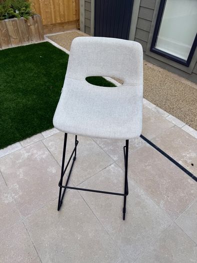 Set of 4 Kave Home Zahara Beige Bar Stools