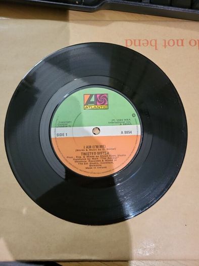 Twisted Sister I Am Im Me 7 inch Vinyl