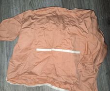 Weaning sleeved bib