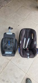 Maxi Cosi Car Seat and Base
