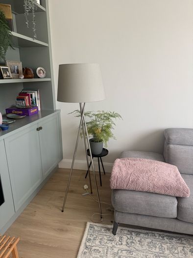floor lamp