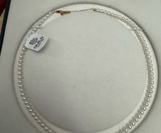 Freshwater pearl necklace with GUILD certificate