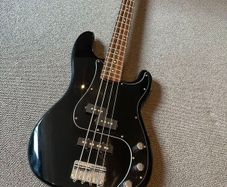 Squier PJ Bass