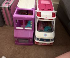 Barbie food truck and ambulance
