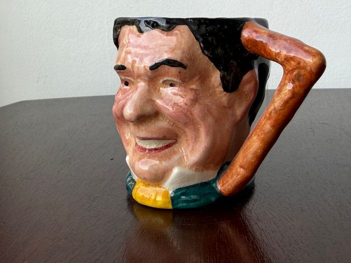 Character face mug