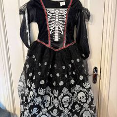 Girls Halloween Costume. Age 10 / 12