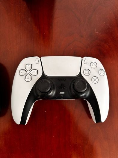 PS5 disk version with two controllers