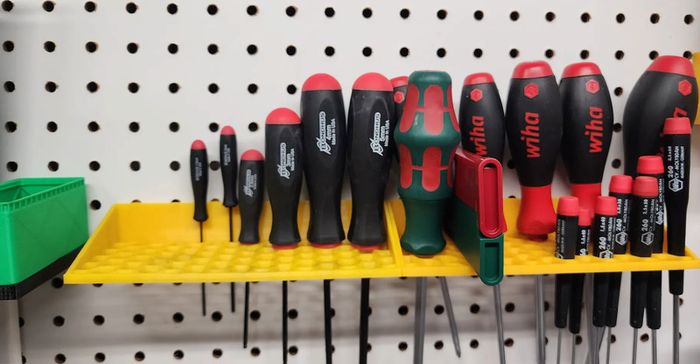 3D Printed Pegboard Screwdriver Holder - Organiser Rack