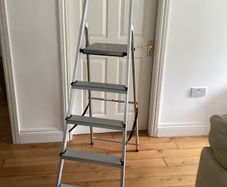 5 steps ladder
