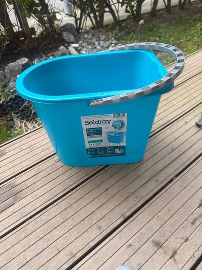 Bin 50L -100L, bucket 10L free of collection in Clongriffin D13