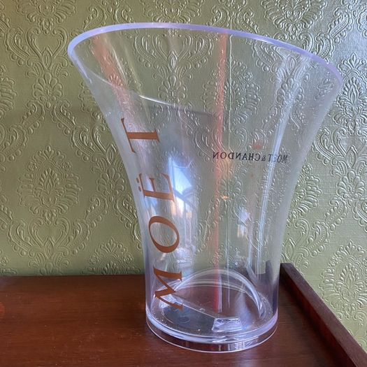 Champagne bucket