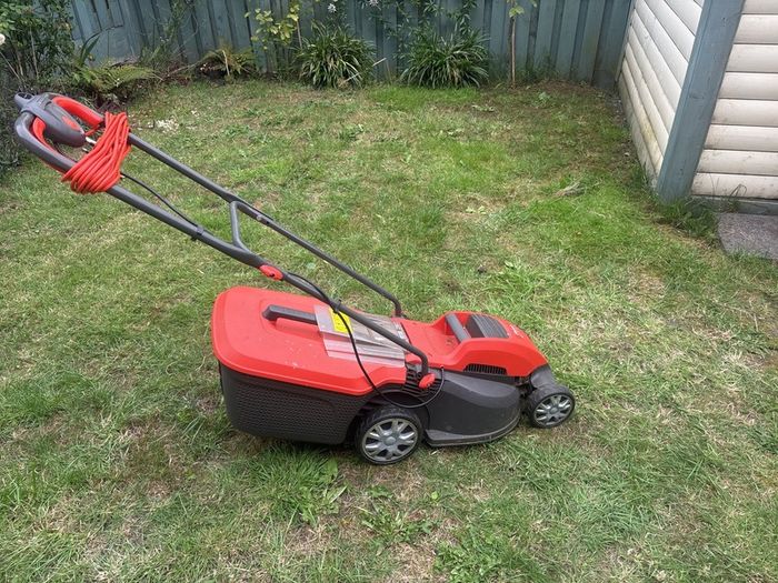 Flymo electric lawnmower