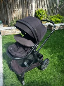Nuna Demi grow bassinet and pushchair
