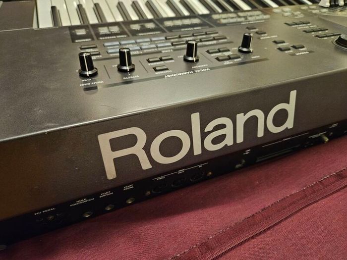 Roland G-70 synthesizer for parts or repair
