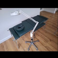 Beauty Bed / Magnifying Lamp