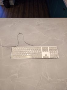 Apple Wired Keyboard (USB) A1243