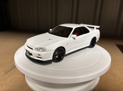 Nissan Skyline GTR R32 R34 1:18