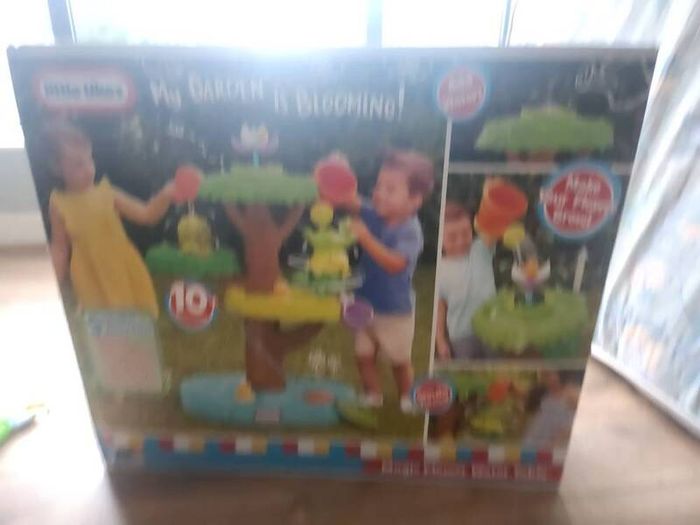 Flower table toy