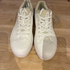 On Cloud The Roger Women's Shoes. Size 6uk. Brand new, never worn without box.