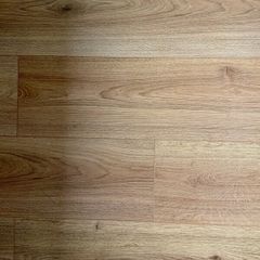 Brewery Oak Laminate floor 12.5m2 + underlay