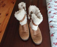 Ugg short boots