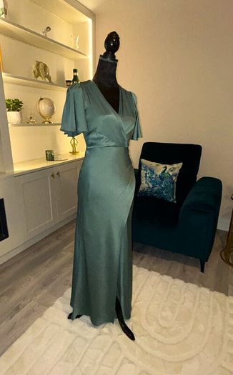 Stunning Ladies Forever New Maxi Dress. Size UK 6 / EU 34