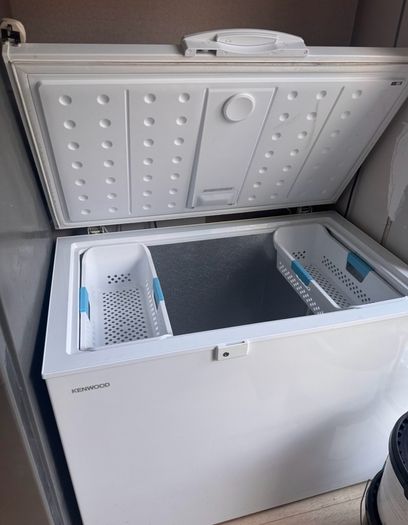 Chest freezer