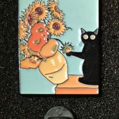 Van gogh / sunflowers and cat ! pin back badge.
