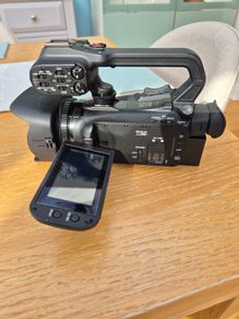 Canon XA11 Camcorder