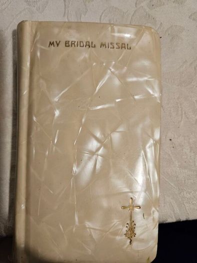 Vintage Mother Of Pearl 1950's Catholic Bridal Prayer Book. In GOOD CONDITION.  SEE PHOTOS FOR SAME.