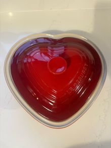 le creuset heart shaped casserole