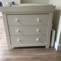 Changing table