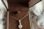 silver chain &amp; pendent