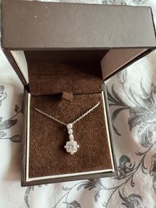 silver chain & pendent