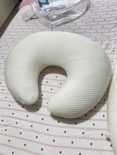 Feeding pillow