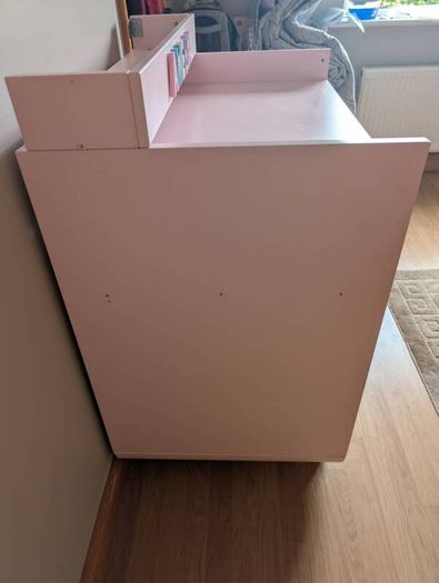 Changing table light pink