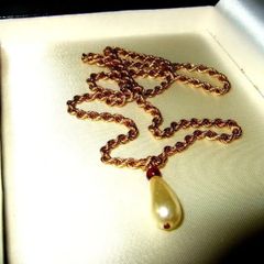 Vintage Hallmarked 'Rope' Chain & Teardrop Pendant