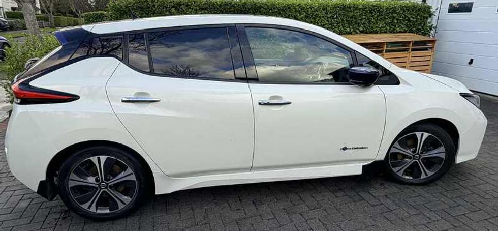 2018 Nissan Leaf Tekna- New NCT 04/28