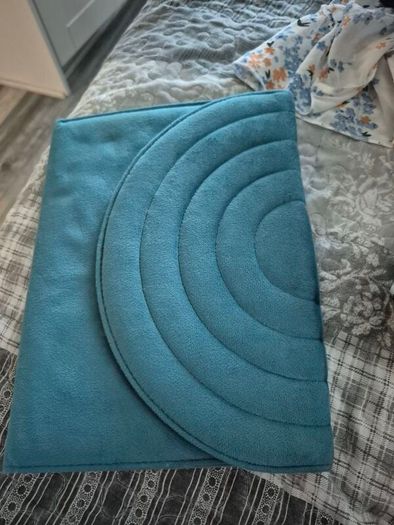 Stationary bundle