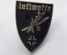 German Luftwaffe pin badge
