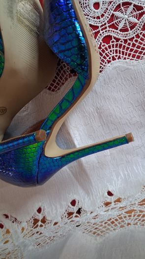 High heels size 37