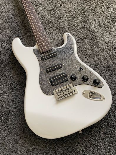 Fender SQUIRE HSS Affinity Stratocaster