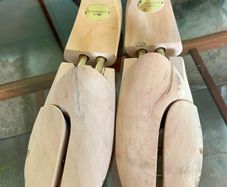 Vintage Gentlemen Sculpted Wooden Shoe Trees Set Size 10 or 43 Fitzpatricks Shoes
