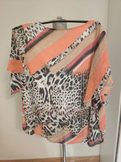 Lovely plus size blouse size UK26 EU54 Postage included
