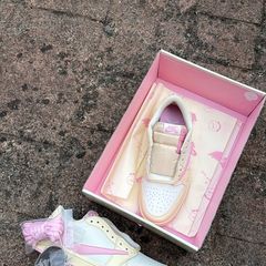 Air Jordan 1 Low x Travis Scott "Shy Pink"