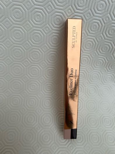 Sculpted by Aimee Eyeliner Duo. 2 in 1 Brighten and Define in Nude/Brown