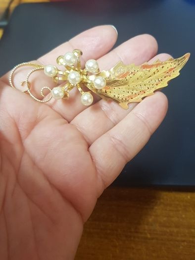 Brooch
