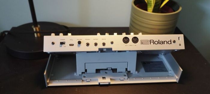 Roland Boutique TR-06 drum machine