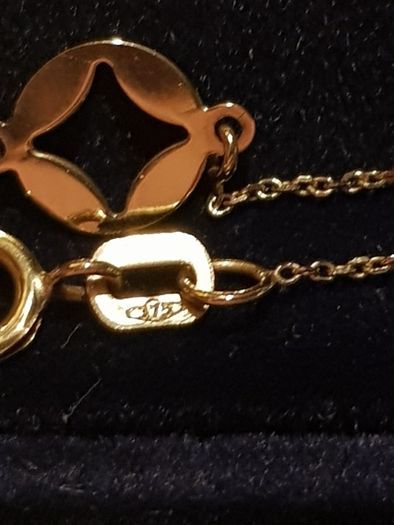 9 ctgold  necklace