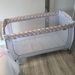 Hauck sleep and play travel cot